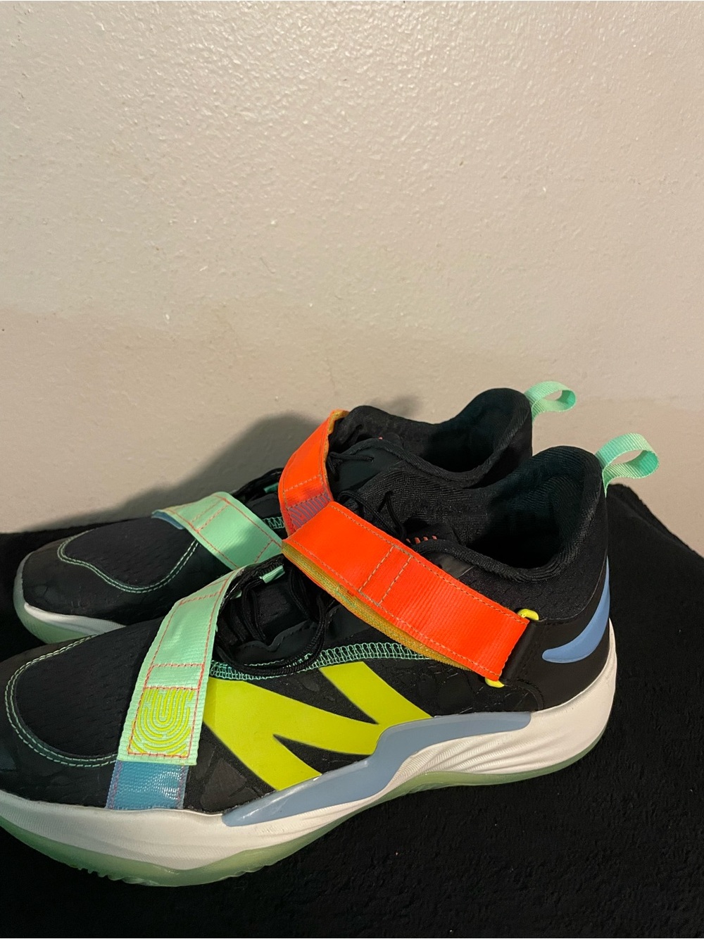 New balance unisex m9 w10.5
